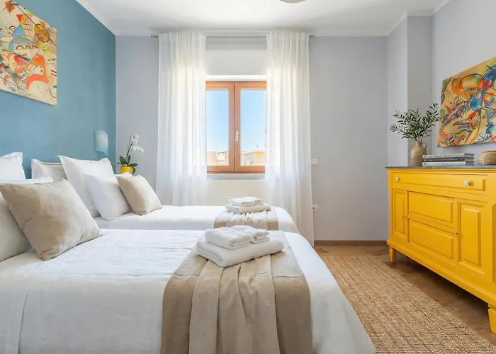 Lägenhet Clicksardegna Dimora Light House Elegance And Sea View In The Heart Of *